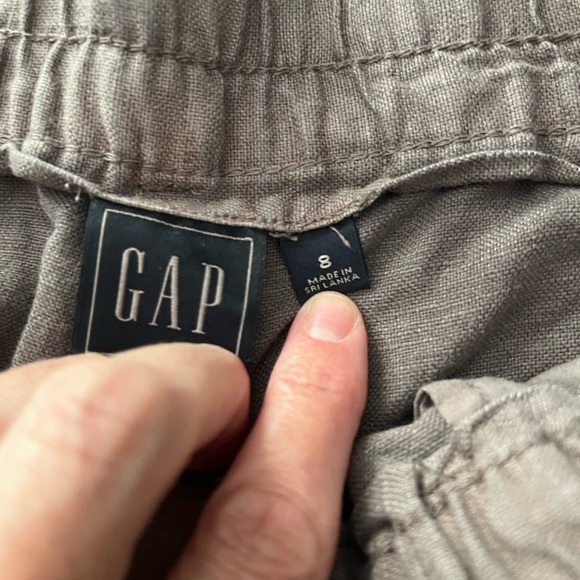Gap linen blend high waist shorts size 8. - Picture 3 of 5